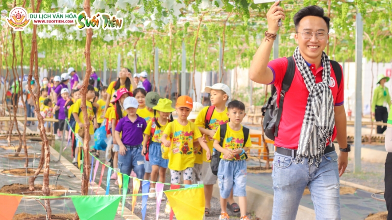 Suối Tiên là đơn vị cung cấp dịch vụ tổ chức teambuilding chuyên nghiệp, giá cả hợp lý