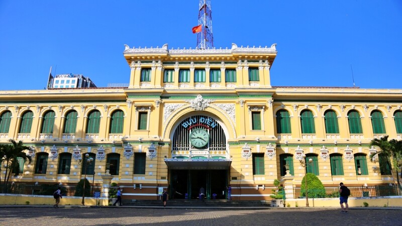 Bưu điện trung tâm Sài Gòn là địa điểm yêu thích của nhiều người vào dịp Tết Dương lịch (Nguồn: Sưu Tầm)