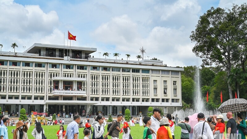 Dinh Độc Lập là địa điểm chơi Tết Dương lịch được nhiều người yêu thích (Nguồn: Sưu Tầm)