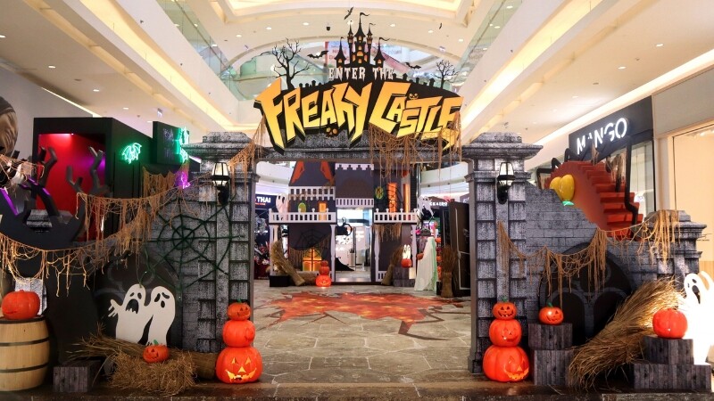 Crescent Mall Quận 7 sôi động Halloween với lễ hội hóa trang và hồ Bán Nguyệt lung linh (Nguồn: Sưu tầm)