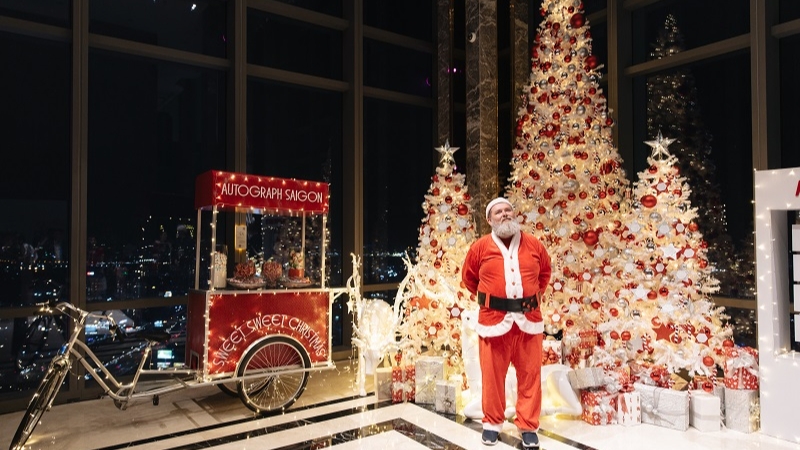 Landmark 81 cao nhất Việt Nam với ông già Noel đầy ấn tượng (Nguồn: Sưu tầm)