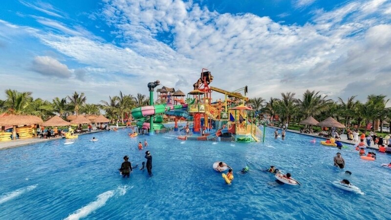 Grand Park luôn tấp nập khách du lịch Grand Park luôn tấp nập khách du lịch