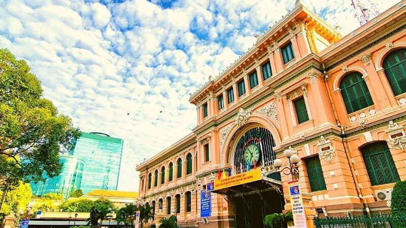 Trải nghiệm hoạt động gửi thư tại Bưu điện thành phố Trải nghiệm hoạt động gửi thư tại Bưu điện thành phố