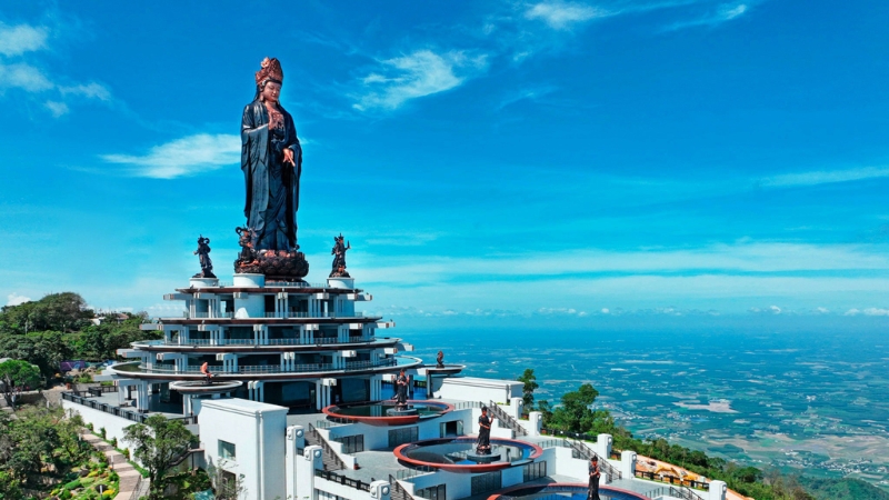 Không gian linh thiêng tại núi Bà Đen Không gian linh thiêng tại núi Bà Đen