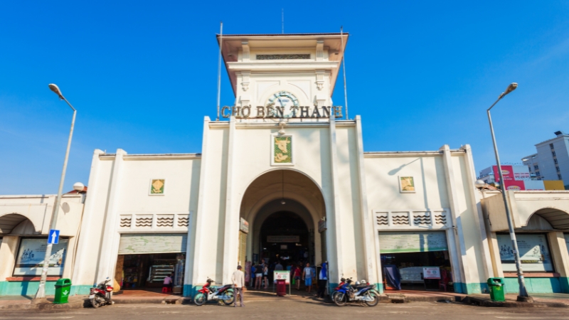 Chợ Bến Thành là biểu tượng văn hóa đặc trưng của Sài Gòn Chợ Bến Thành là biểu tượng văn hóa đặc trưng của Sài Gòn