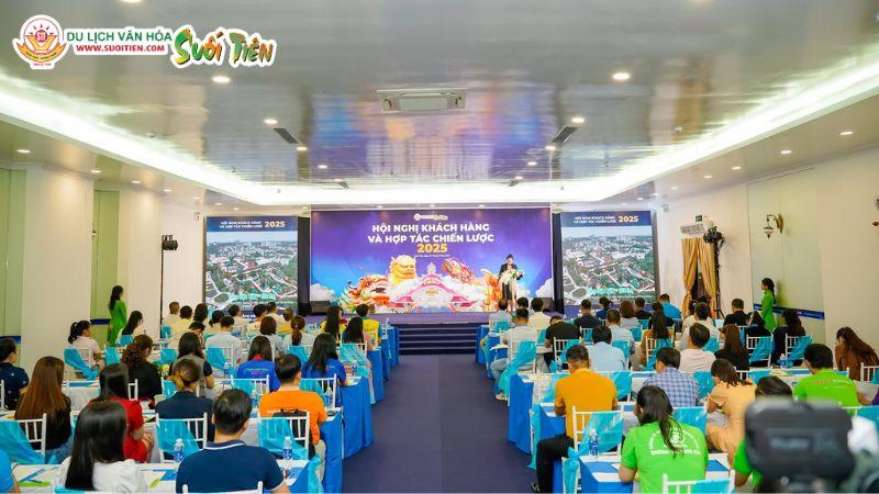 Diamond Palace mang đến không gian tổ chức hội thảo độc đáo.