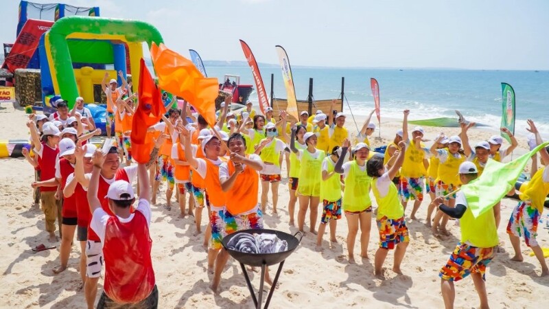 Team building sôi động trên bãi biển Vũng Tàu với nhiều hoạt động ngoài trời 