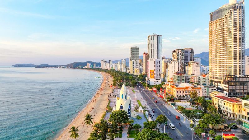 Nha Trang là khu du lịch tổ chức teambuilding lý tưởng với những bãi biển đẹp (Nguồn: Sưu tầm)