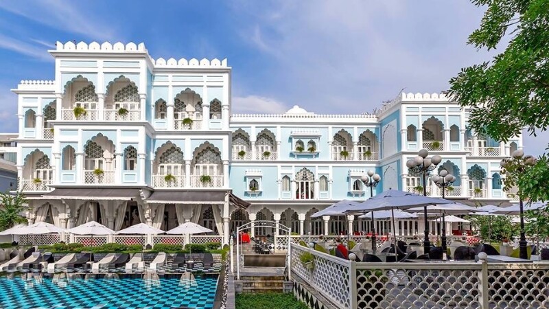 Tajmasago Castle lộng lẫy lấy cảm hứng từ Taj Mahal với hồ bơi rộng lớn (Nguồn: Sưu tầm)