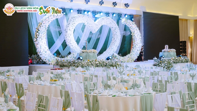 Diamond Palace Suối Tiên là trung tâm tiệc cưới hiện đại với sảnh sang trọng và dịch vụ chuyên nghiệp