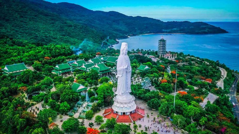 Địa điểm du lịch t&acirc;m linh Ch&ugrave;a Linh Ứng