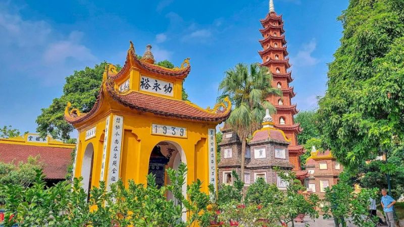 Ch&ugrave;a Trấn Quốc H&agrave; Nội &ndash; du lịch t&acirc;m linh ở Việt Nam