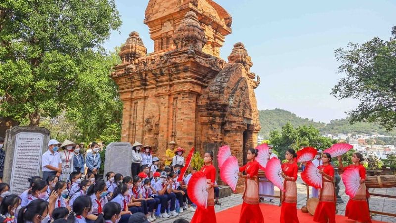 C&aacute;c loại h&igrave;nh du lịch t&acirc;m linh ở Việt Nam