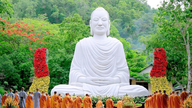 Tour du lịch t&acirc;m linh tham quan ch&ugrave;a Phật Quang