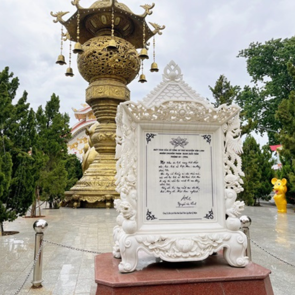 BÚT TÍCH CỐ TỔNG BÍ THƯ NGUYỄN VĂN LINH 