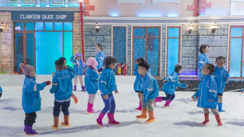 Snow Town Saigon là khu vui chơi trượt tuyết duy nhất tại TP.HCM Snow Town Saigon là khu vui chơi trượt tuyết duy nhất tại TP.HCM
