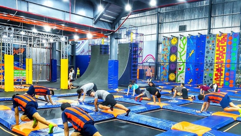 Jump Arena là công viên bạt nhún trong nhà lớn nhất TP.HCM Jump Arena là công viên bạt nhún trong nhà lớn nhất TP.HCM