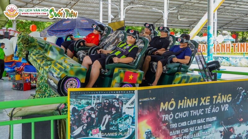 Công viên văn hóa Suối Tiên sở hữu nhiều không gian vui chơi trong nhà thú vị và độc đáo