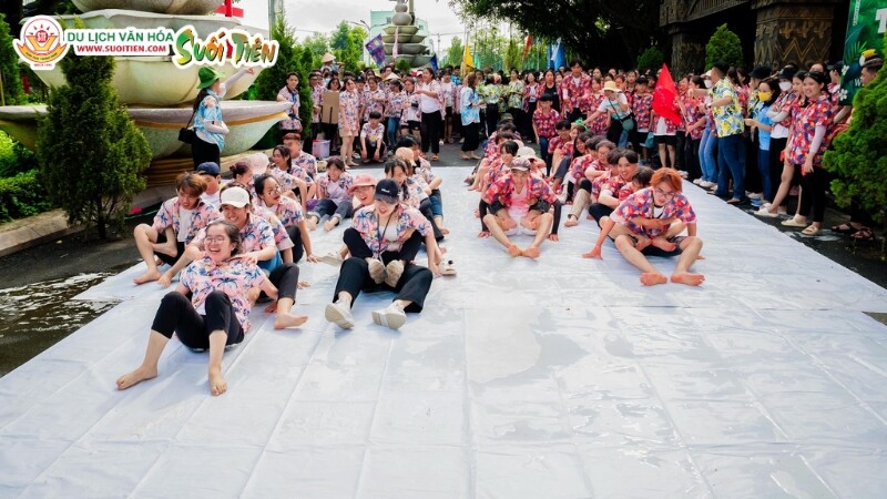 Chia đội giúp thu hẹp quy mô tương tác, tạo cơ hội để mọi người cùng làm việc chặt chẽ hơn Chia đội giúp thu hẹp quy mô tương tác, tạo cơ hội để mọi người cùng làm việc chặt chẽ hơn