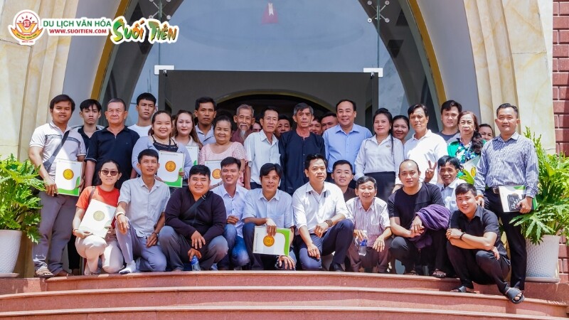 Nhiều đơn vị chọn tổ chức hội nghị khách hàng tại KDL Suối Tiên 