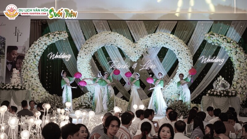 Thống nhất các nghi thức diễn ra để tránh trường hợp lúng túng trong tiệc cưới