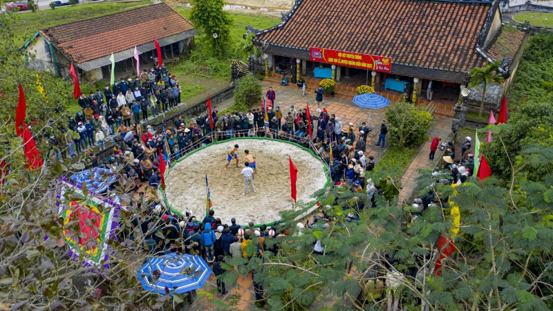Lễ hội làng Sình biểu dương tinh thần thượng võ và cầu mùa màng tốt tươi