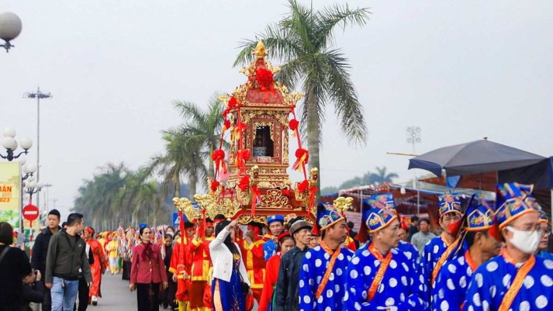 Lễ hội đền Trần tri ân Triều Trần lừng lẫy