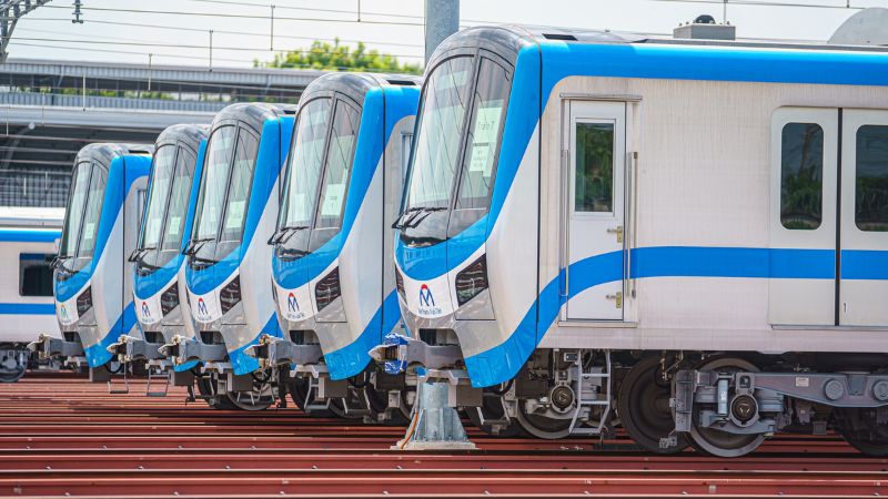 T&agrave;u điện vận h&agrave;nh &ecirc;m &aacute;i tr&ecirc;n tuyến metro Suối Ti&ecirc;n