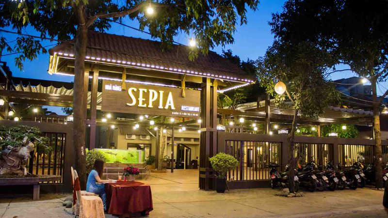 Nh&agrave; h&agrave;ng Thủ Đức Sepia được thực kh&aacute;ch đ&aacute;nh gi&aacute; cao