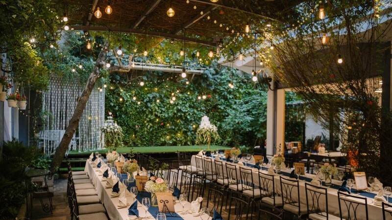 Sân vườn tổ chức tiệc ngoài trời lãng mạn tại Pergola Sài Gòn