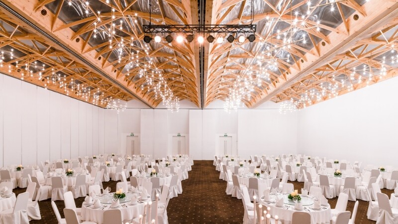 Sảnh tiệc cưới sang trọng, hiện đại  của White Palace