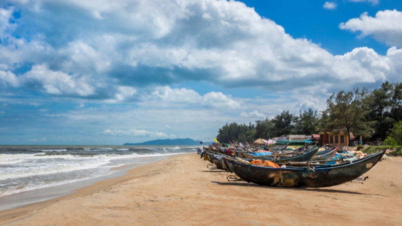 Hồ Cốc (Vũng Tàu cũ) là sự kết hợp giữa biển và rừng tràm xanh ngát (Nguồn: Sưu Tầm)