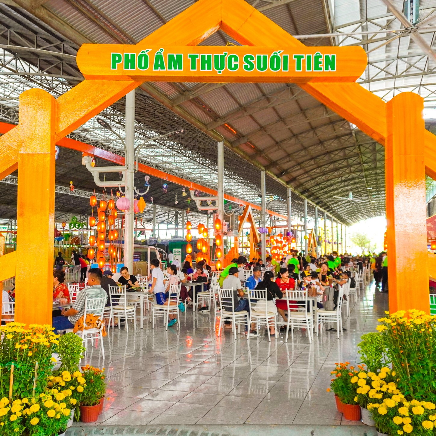 Phố ẩm thực