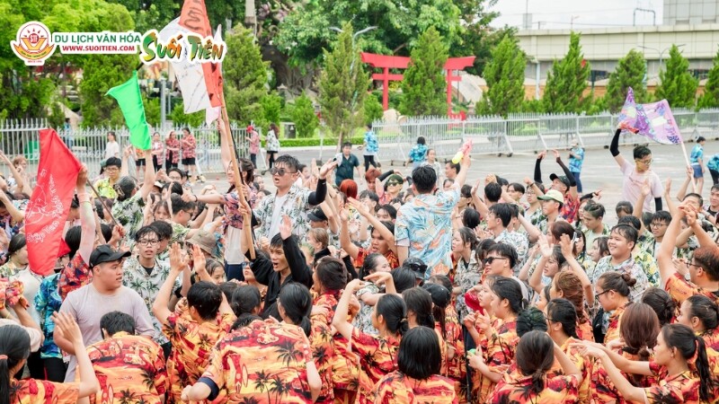 Team building lầy lội mang năng lượng trẻ trung và tinh thần hài hước cho tập thể