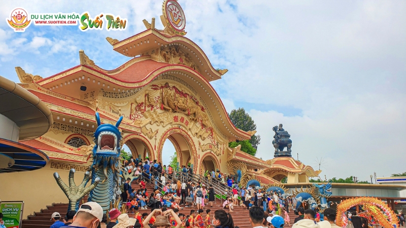 Khu du lịch văn ho&aacute; Suối Ti&ecirc;n mang đến trải nghiệm vui chơi, giải tr&iacute; kỳ th&uacute;