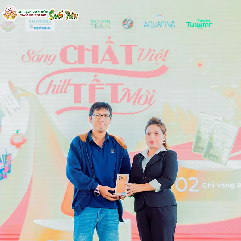 Suối Tiên đón hàng chục nghìn du khách trong chuỗi lễ hội Tết Dương lịch 2026