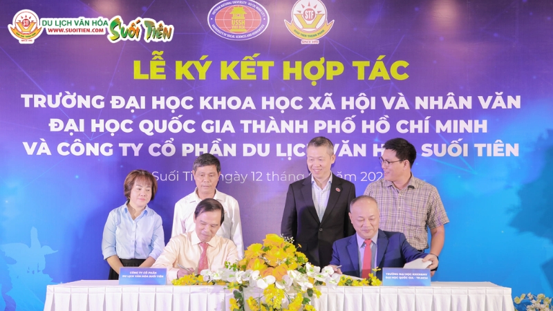 Tổ chức hội thảo là quá trình lên kế hoạch, chuẩn bị và triển khai một sự kiện