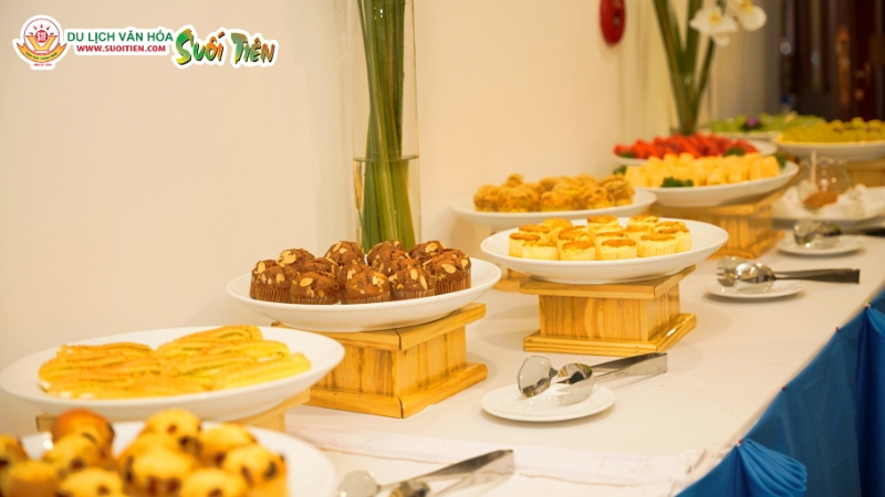 Đại tiệc đánh thức vị giác với những món ăn hấp dẫn, đẹp mắt tạo không khí thoải mái Đại tiệc đánh thức vị giác với những món ăn hấp dẫn, đẹp mắt tạo không khí thoải mái
