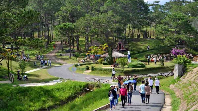 Cao nguyên Madagui mang đến không gian xanh mát phù hợp cho hoạt động teambuilding 2 ngày 1 đêm (Nguồn: Sưu tầm) Cao nguyên Madagui mang đến không gian xanh mát phù hợp cho hoạt động teambuilding 2 ngày 1 đêm (Nguồn: Sưu tầm)